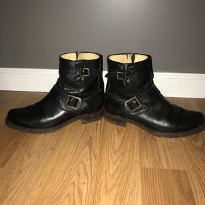 Frye Vicky Black Booties